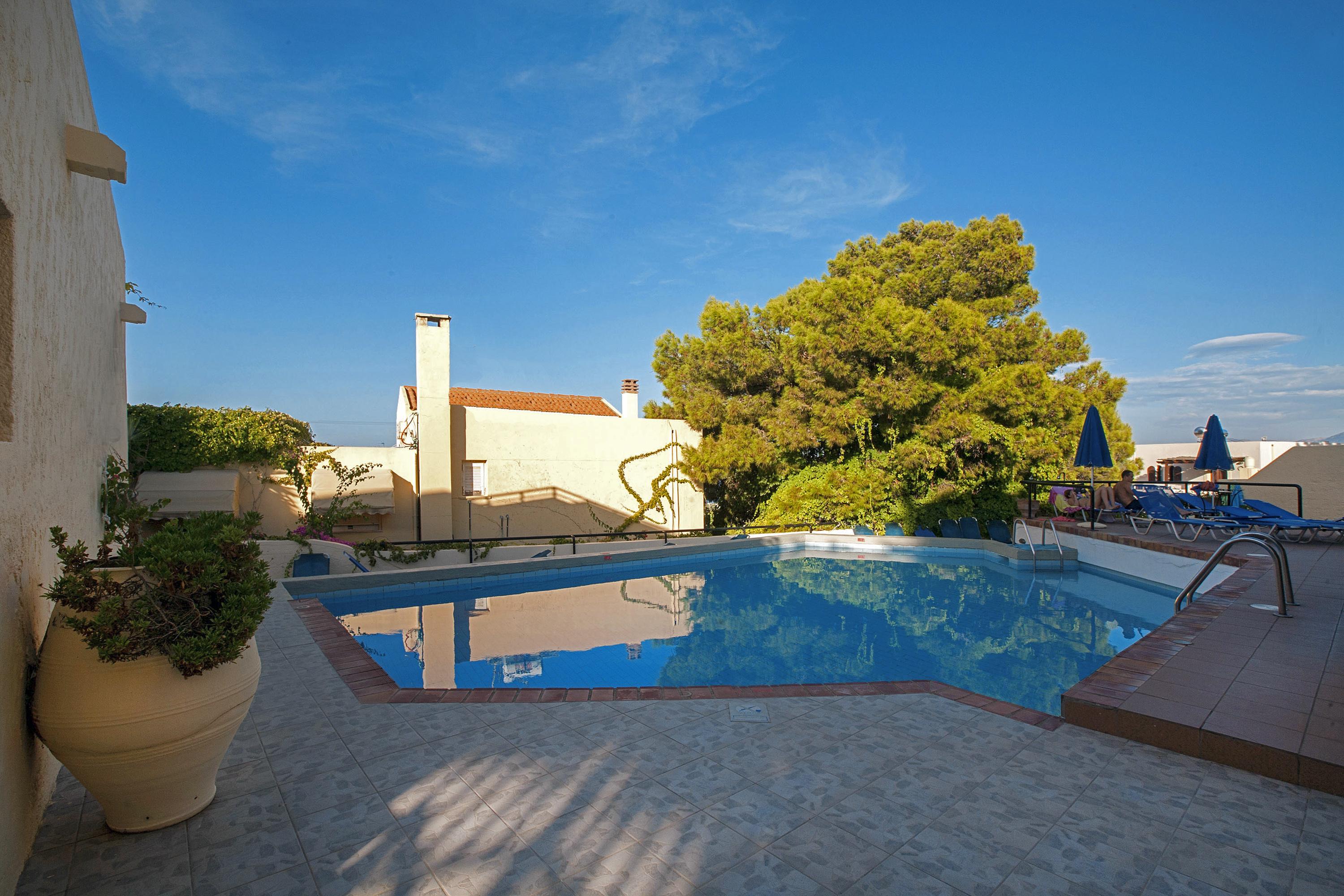 Sundance Apartments & Suites Hersonissos  Eksteriør billede
