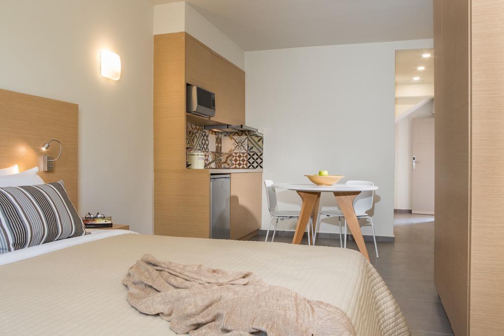 Sundance Apartments & Suites Hersonissos  Eksteriør billede